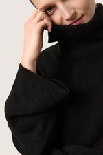 Rakel Turtleneck