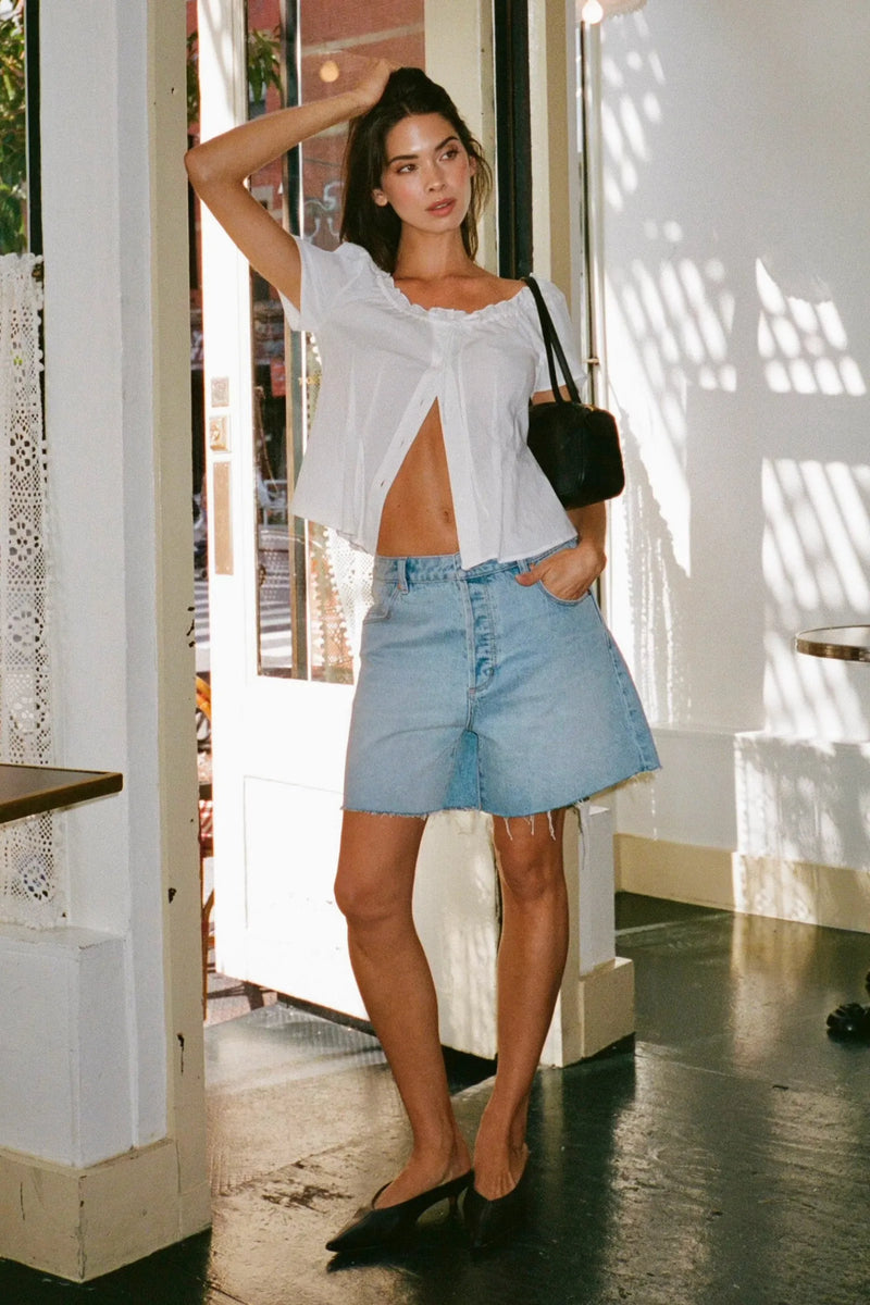 ROLLAS - 90s Relaxed Short Longbeach
shorts, denim, denim short, long shorts, long denim shorts, denim short, long short, long denim short, mid rise, high rise, high waist shorts, high rise shorts, low rise shorts, low waist shorts, pants, denim pants, short pants, raw edge, australian made 