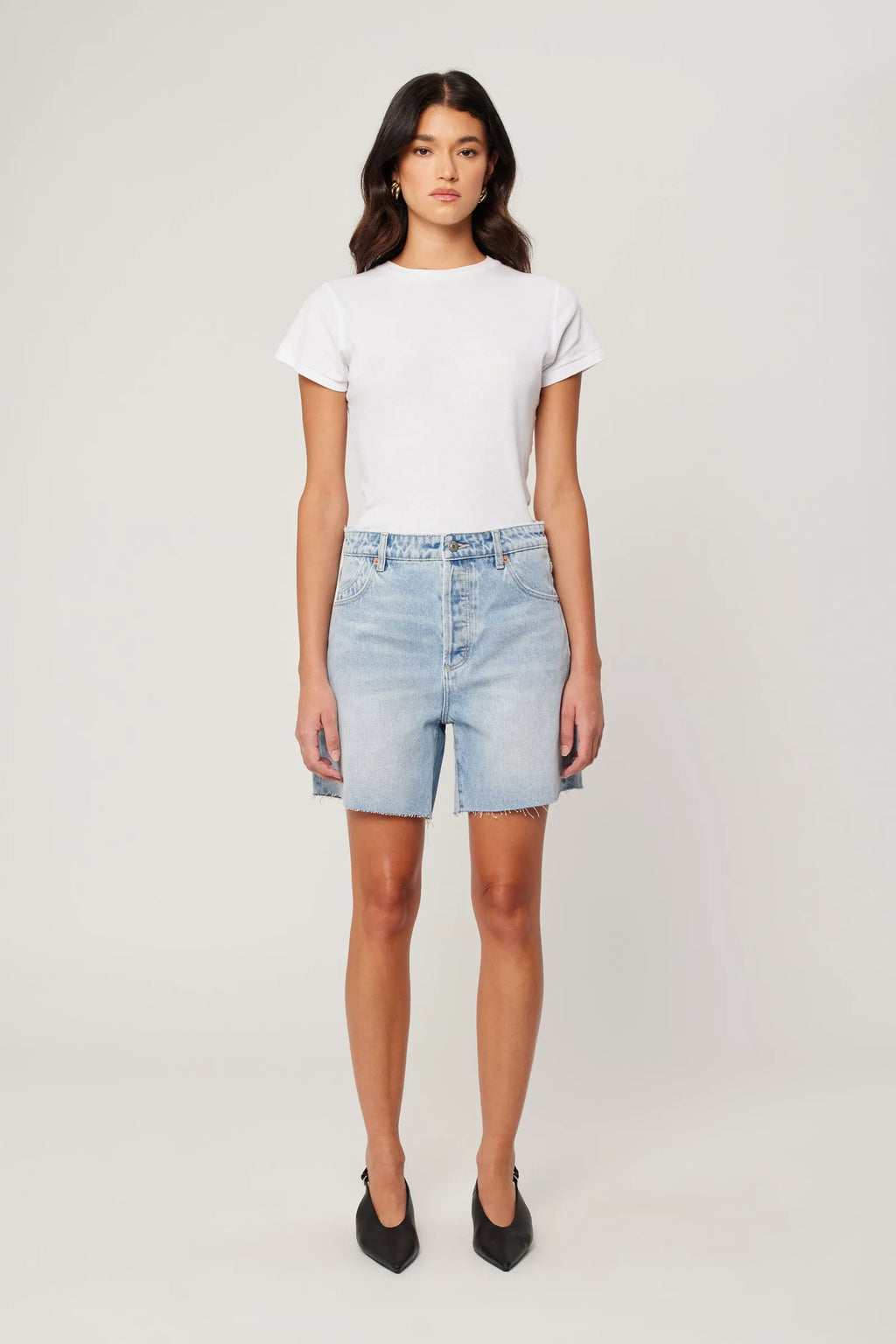 ROLLAS - 90s Relaxed Short Longbeach
shorts, denim, denim short, long shorts, long denim shorts, denim short, long short, long denim short, mid rise, high rise, high waist shorts, high rise shorts, low rise shorts, low waist shorts, pants, denim pants, short pants, raw edge, australian made 
