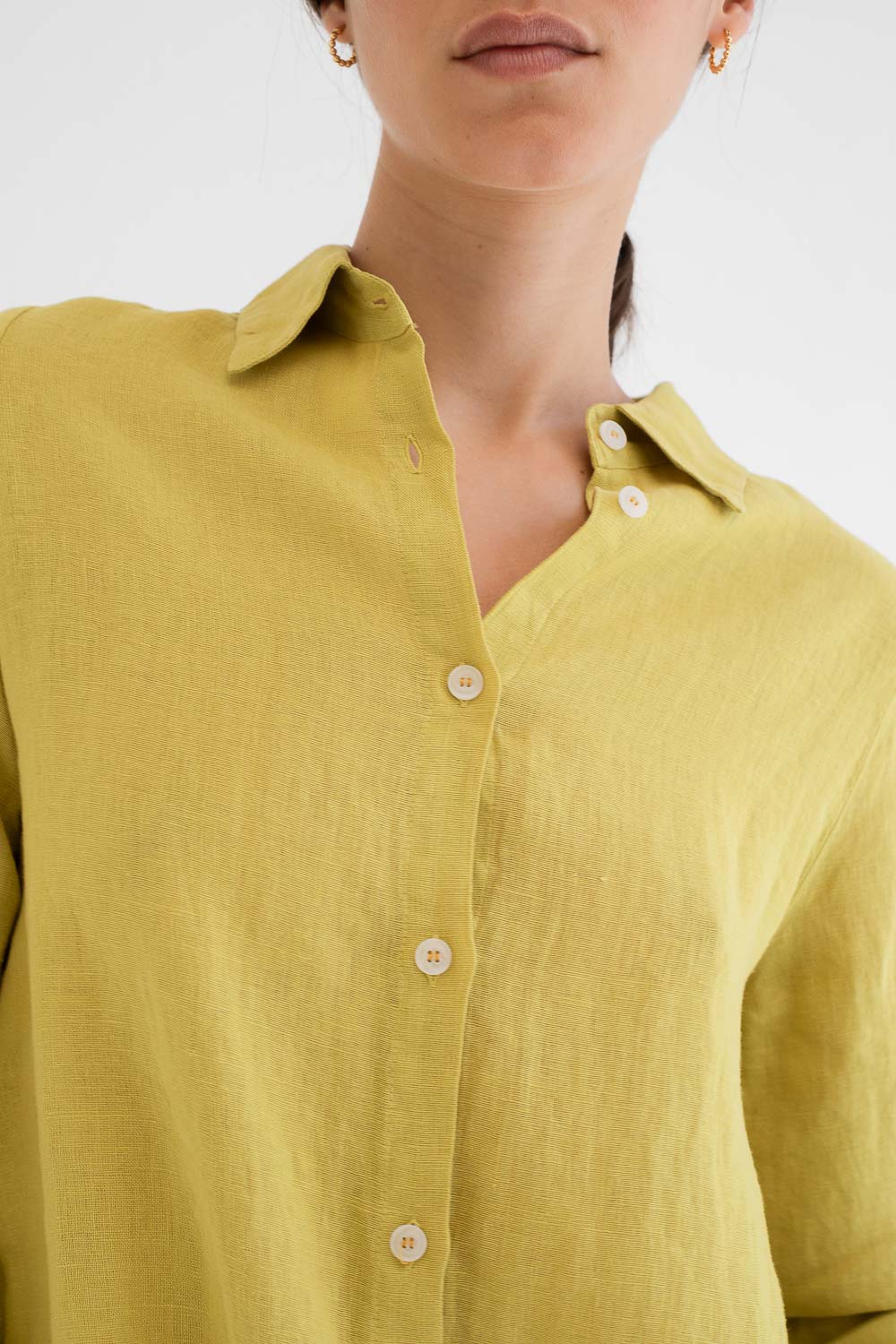 MUS & BOMBON - Azores Shirt
linen shirt, linen, linen clothing, linen clothes, light clothes, light shirt, summer shirt, button up, linen button up, summer, summer clothing, summer clothes, resort wear, vacation clothes, vacation clothing, holiday clothing