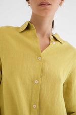 MUS & BOMBON - Azores Shirt
linen shirt, linen, linen clothing, linen clothes, light clothes, light shirt, summer shirt, button up, linen button up, summer, summer clothing, summer clothes, resort wear, vacation clothes, vacation clothing, holiday clothing