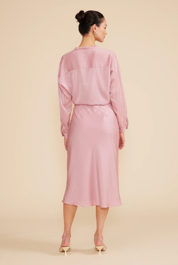 LUCY IN PARIS - Adonia Bias Skirt
skirt, midi skirt, satin skirt, pink skirt, spring skirt, summer skirt, satin, midi, maxi skirt, casual skirt, smart casual, casual, cocktail, cocktail skirt, satin, spring, summer, dressy skirt, formal, formalwear, workwear, coord