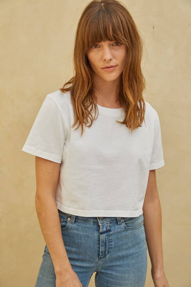 Cotton Jersey Crop Top
tshirt, t-shirt, tee, tee shirt, cotton shirt, shirt, top, crop top, cropped top, cropped tee, cropped t-shirt, cropped shirt, cotton, jersey cotton, dad cotton, dad shirt, summer, spring, casual, white tee, white top, white shirt, 