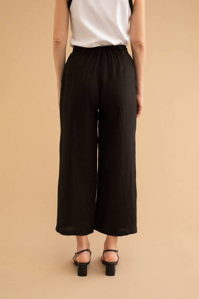 MUS & BOMBON - Dumian Trousers
linen pants, linen trousers, linen, light linen, light pants, linen outfit, linen coord, linen matching set, matching set, coord, summer outfit, pants, summer pants, spring pants, trousers, summer trousers, spring trousers, vacation pants, vacation trousers, vacation outfit, vacation, holiday, holiday outfit, holiday pants, holiday trousers
