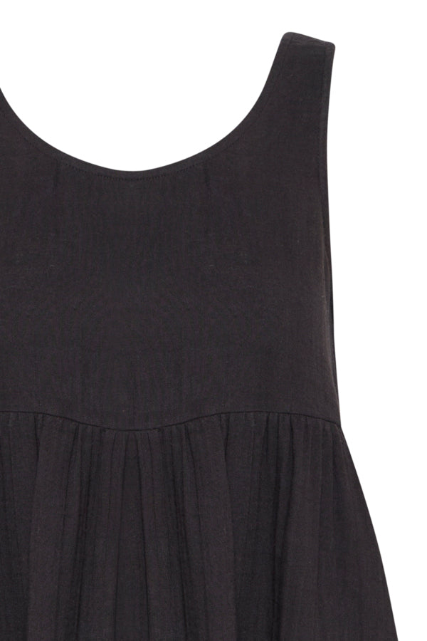 ICHI - Foxa Dress
black dress, maxi dress, dress, summer dress, midi dress, lightweight dress, lightweight maxi dress, lightweight midi dress, black midi dress, black maxi dress, linen dress, black linen dress, black dress, 

image shows a long black maxi linen dress with thick straps and a high-ish waist. 