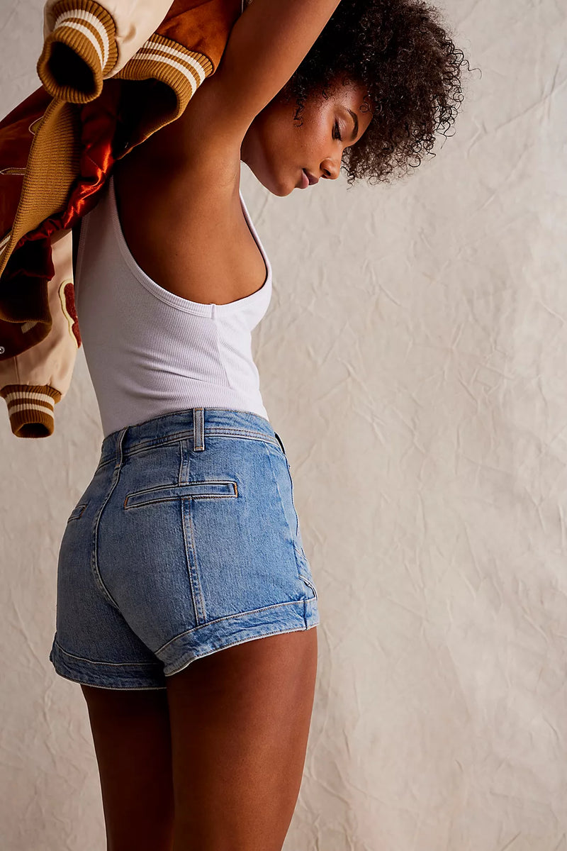 Curvy Mona High Rise Short