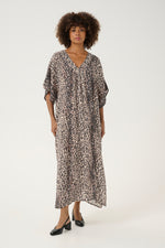 CULTURE - Paly Elina Dress
dress, long dress, maxi, maxi dress, midi, midi dress, leopard print, leopard print dress, leopard print maxi, leopard print midi, leopard print maxi dress, leopard print midi dress, miumiu, mumu, muumuu, muumuu dress
