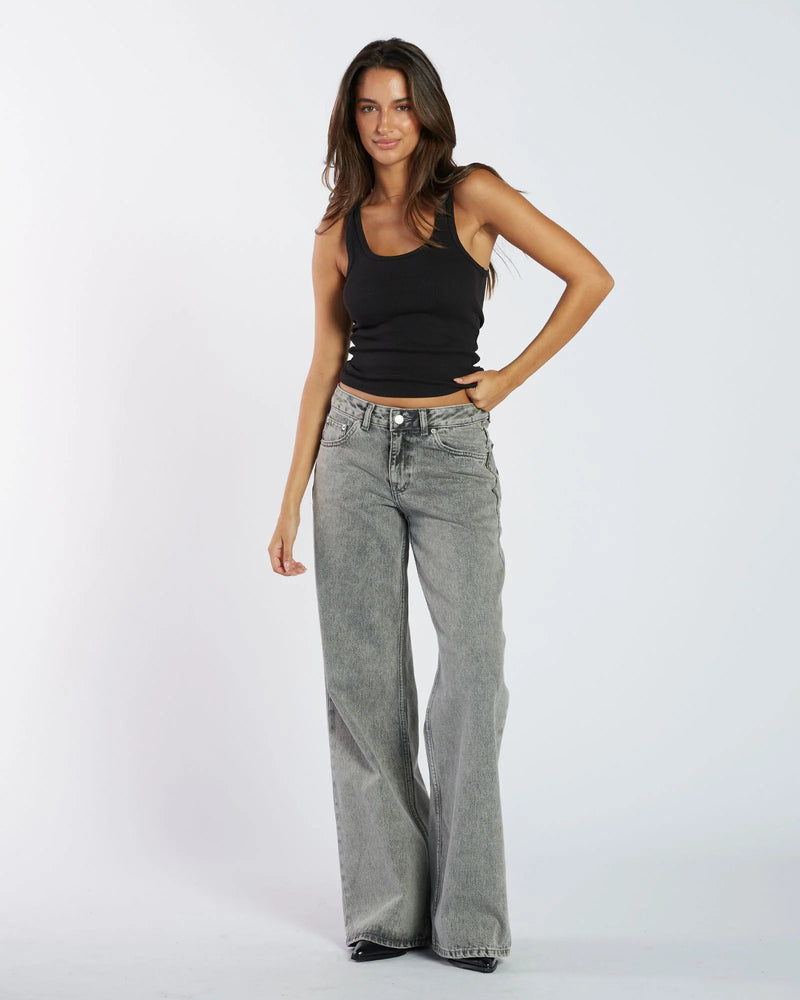 DR DENIM - Rhue Jeans
jeans, denim, black denim, denim jeans, rhue, rhue style, mid rise, mid rise jeans, mid waist, mid waisted, mid waisted jeans, black jeans, black denim jeans, long length, long jeans, swedish, sweden, european, euro, acid wash, grey wash jeans, grey wash, acid wash jeans
