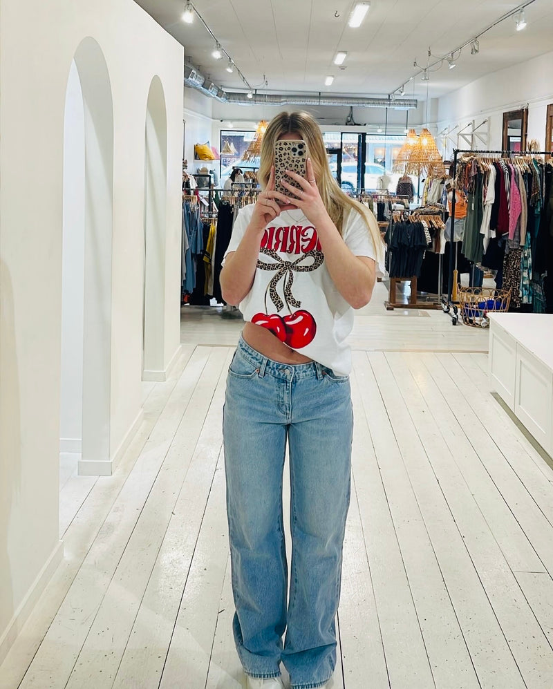 ROLLAS - Heidi Low Longbeach
jeans, denim, denim jeans, low rise denim, low rise, low rise jeans, low rise denim jeans