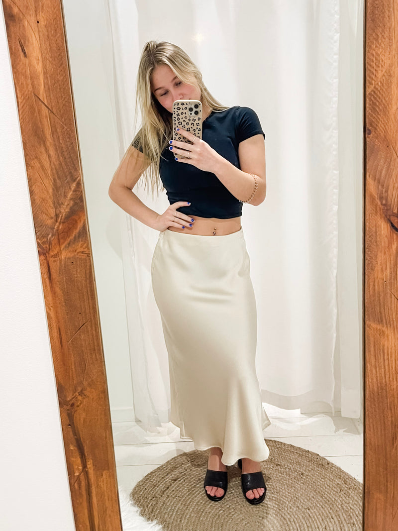 STATES OF SUMMER - Satin Midi Skirt
midi skirt, maxi skirt, mini skirt, skirt, long skirt, ankle skirt, ankle length skirt, satin, satin skirt, silky skirt