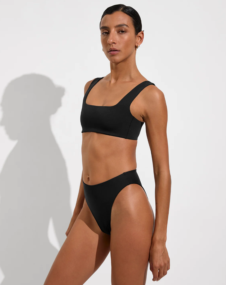 LEFT ON FRIDAY Streamline Top