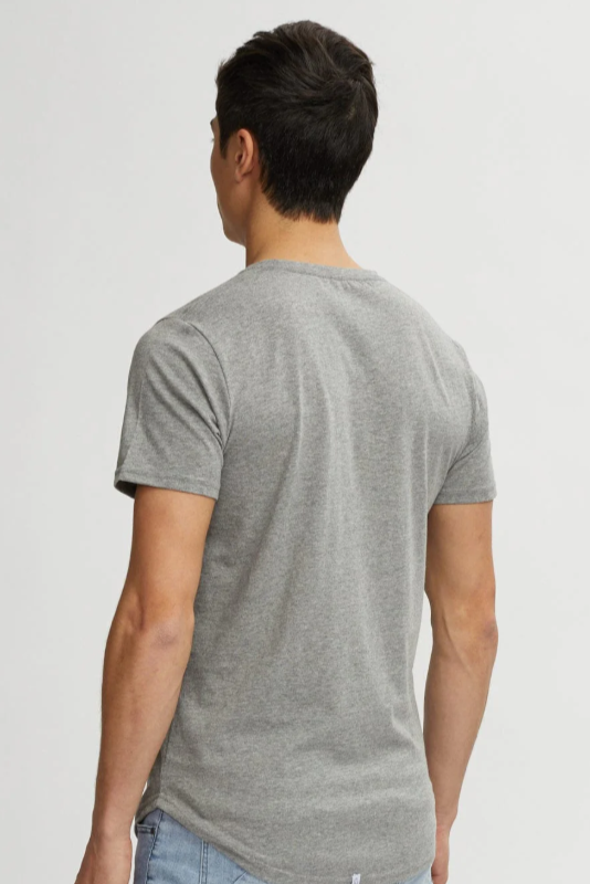 Eazy Scoop Tee