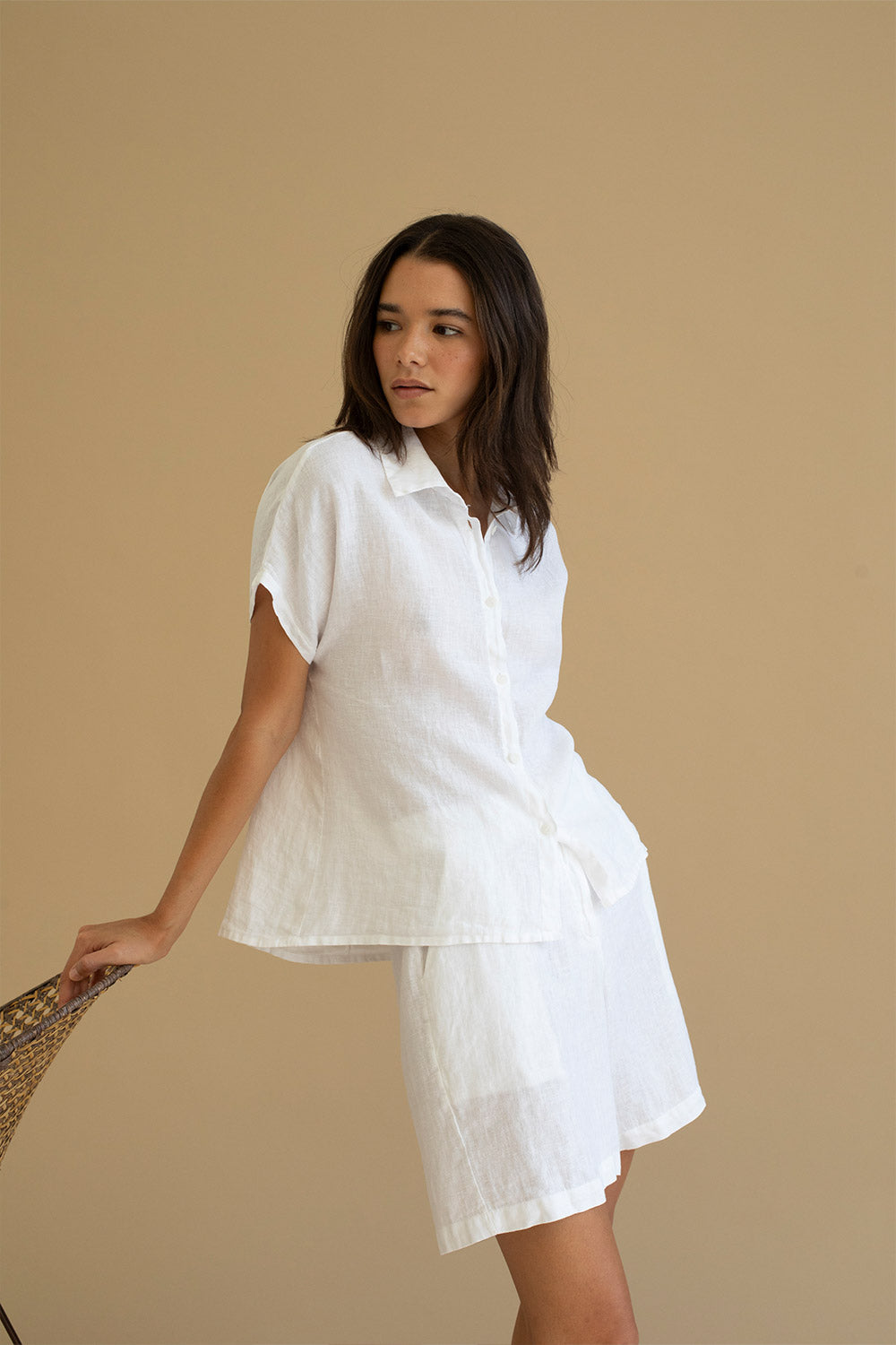 MUS & BOMBON - Whitsun Shirt
linen top, linen shirt, button up, linen button up, linen button up shirt, linen button up top, short sleeve, short sleeve top, short sleeve shirt, short sleeve linen, short sleeve linen top, short sleeve linen shirt, summer top, summer shirt, light shirt, light top, japanese sleeves, vacation wear, vacation top, vacation shirt, holiday top, holiday shirt