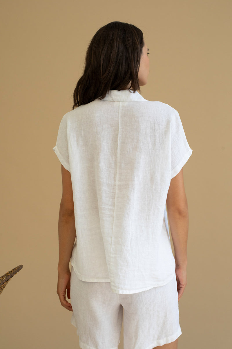 MUS & BOMBON - Whitsun Shirt
linen top, linen shirt, button up, linen button up, linen button up shirt, linen button up top, short sleeve, short sleeve top, short sleeve shirt, short sleeve linen, short sleeve linen top, short sleeve linen shirt, summer top, summer shirt, light shirt, light top, japanese sleeves, vacation wear, vacation top, vacation shirt, holiday top, holiday shirt
