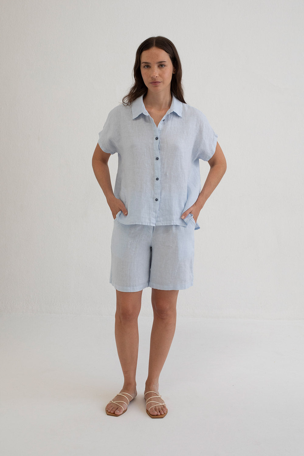 MUS & BOMBON - Whitsun Shirt
linen top, linen shirt, button up, linen button up, linen button up shirt, linen button up top, short sleeve, short sleeve top, short sleeve shirt, short sleeve linen, short sleeve linen top, short sleeve linen shirt, summer top, summer shirt, light shirt, light top, japanese sleeves, vacation wear, vacation top, vacation shirt, holiday top, holiday shirt