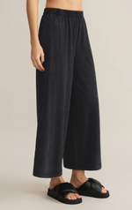 Z SUPPLY - Scout Jersey Flare Pant
flare pant, flare pants, relaxed pants, relaxed pant, crop pants, cropped pant, cropped flare, flares, cropped flare pants, relaxed fit pant, relaxed fit pants, casual pant, casual pants, beach pants, vacation wear, holiday wear