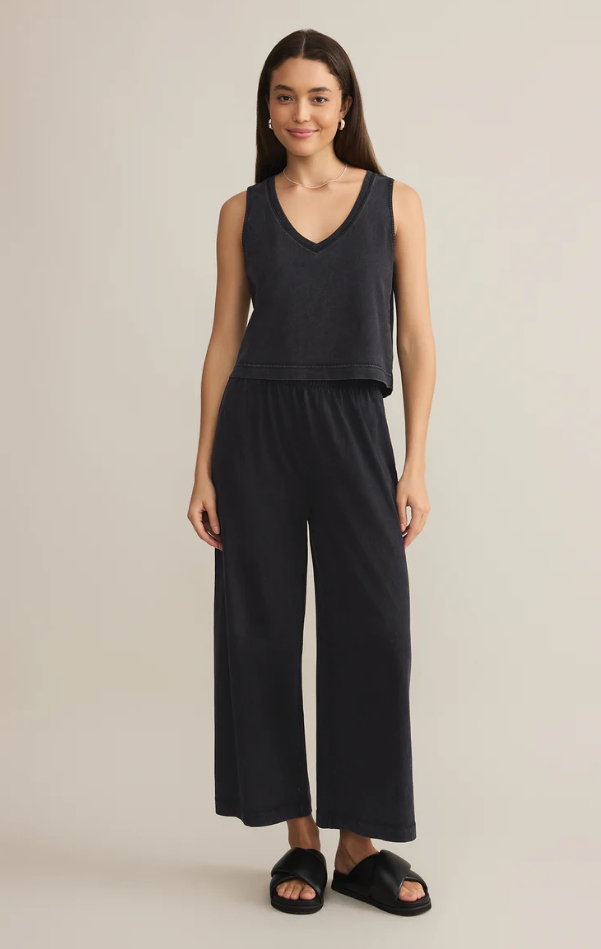 Z SUPPLY - Scout Jersey Flare Pant
flare pant, flare pants, relaxed pants, relaxed pant, crop pants, cropped pant, cropped flare, flares, cropped flare pants, relaxed fit pant, relaxed fit pants, casual pant, casual pants, beach pants, vacation wear, holiday wear