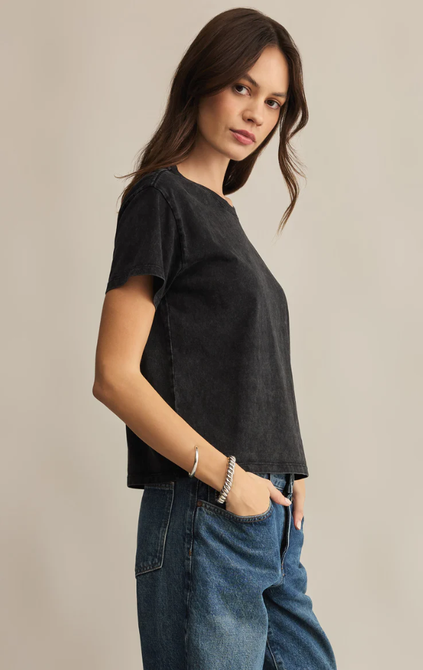 Z SUPPLY - Go To Washed Tee
relaxed top, casual top, tee shirt, tee, shirt, casual shirt, casual tee, relaxed tee, courtenay, casual wear, comfort, comfort wear, home wear, vacation wear, holiday wear, loungewear, lounge wear, lounge, everyday, everyday wear, basic, basics