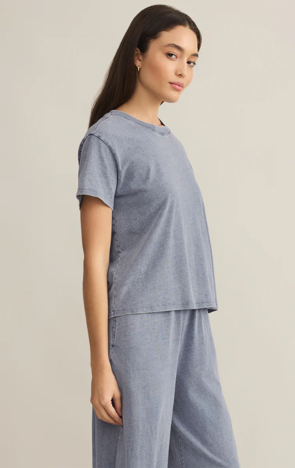 Z SUPPLY - Go To Tee
relaxed top, casual top, tee shirt, tee, shirt, casual shirt, casual tee, relaxed tee, courtenay, casual wear, comfort, comfort wear, home wear, vacation wear, holiday wear, jersey denim, jersey top, denim top, soft denim