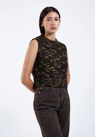 Mina Vest