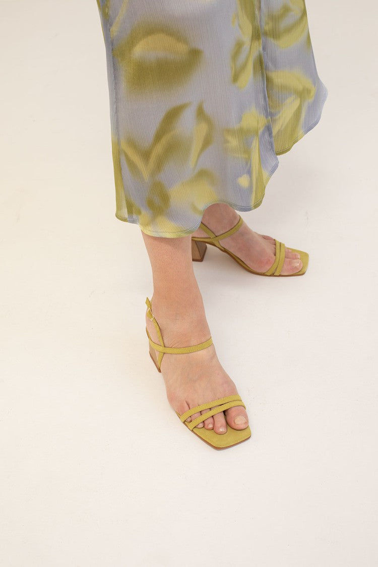 MUS & BOMBON - Land Sandals
sandals, heels, spain, portugal, summer heels, casual heels, vacation heels, everyday heels, winery heels, holiday heels, shoes, casual shoes, vacation shoes, everyday shoes, everyday sandals, holiday sandals, vacation sandals