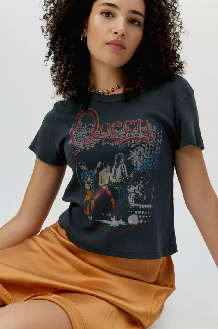 Daydreamer - Queen Live Shrunken Tee